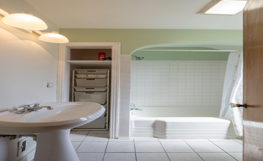 1221 W 142nd East Chicago-42