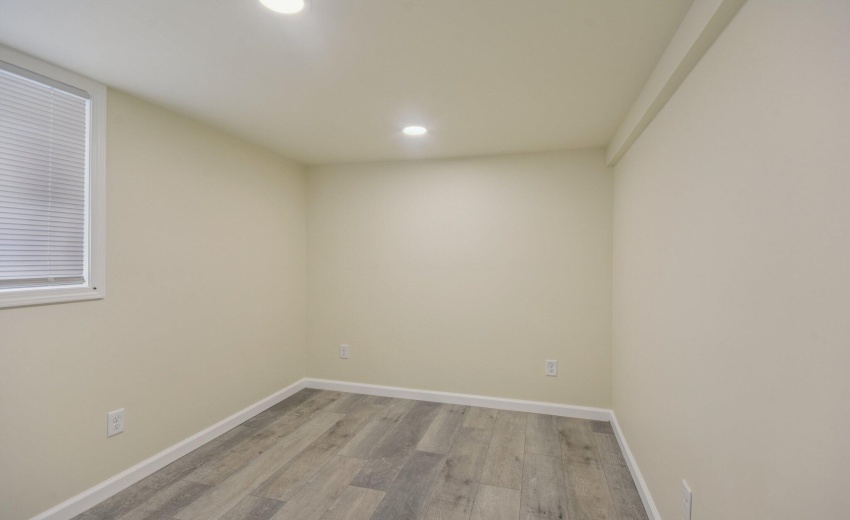 19-web-or-mls-Polk St-S1007-019