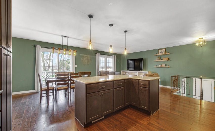 Open kitchen, dining & living rm.