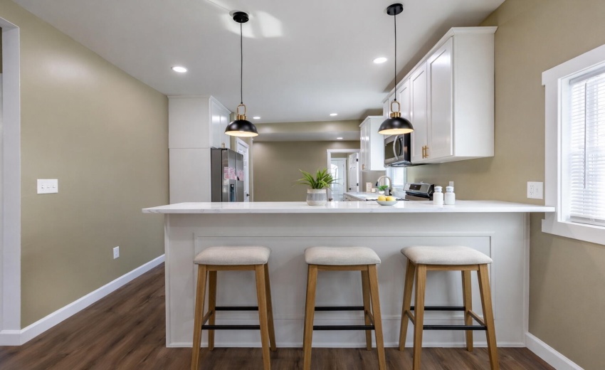 1047 Arizona St - Virtually Staged - 11