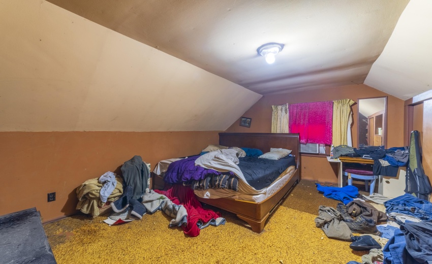 3rd upper level bedroom