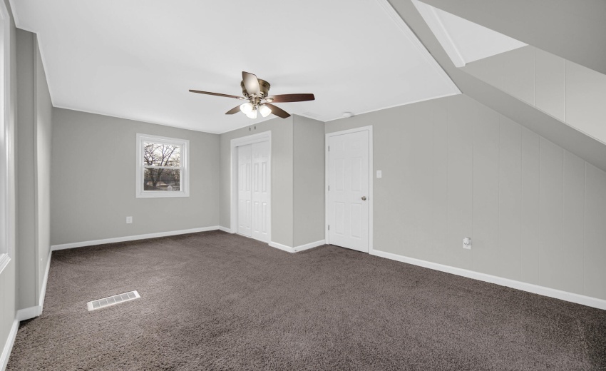 Upstairs Bedroom 1