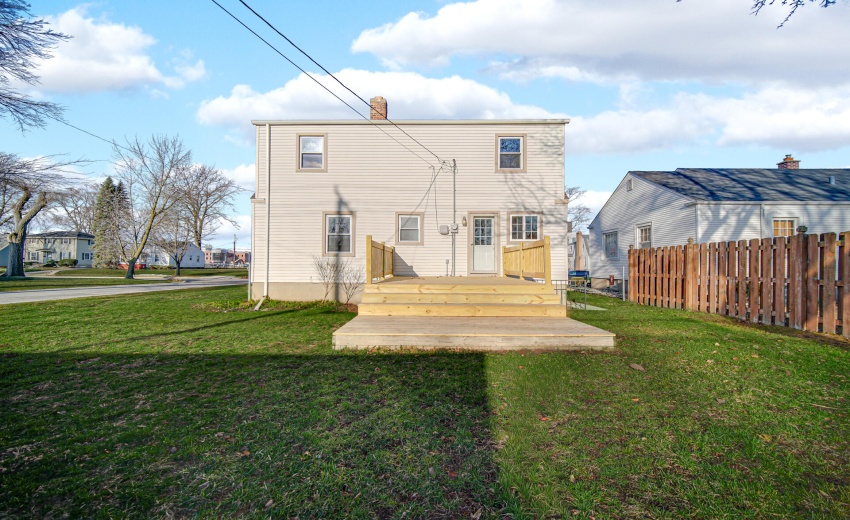 Private Oasis Off the Kitchen