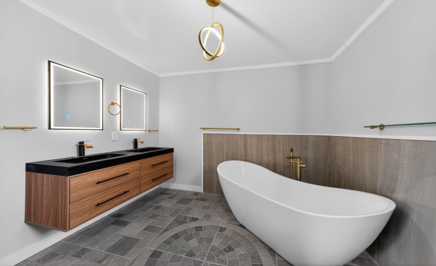 26_1908_Central_Dr_Gary_IN_46407_USA-Bat