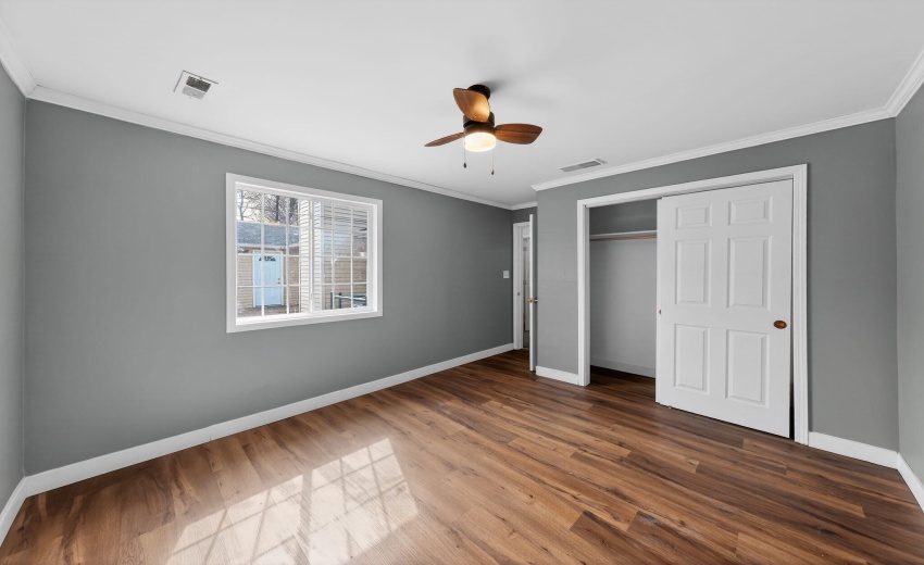 23_1908_Central_Dr_Gary_IN_46407_USA-Bed