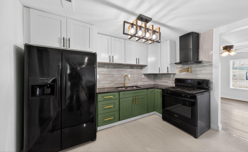 18_1908_Central_Dr_Gary_IN_46407_USA-Kit