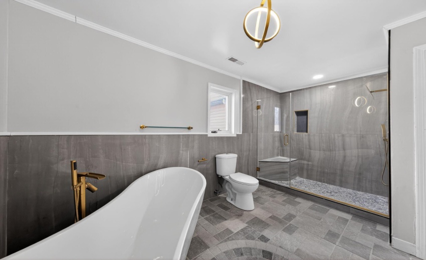 27_1908_Central_Dr_Gary_IN_46407_USA-Bat