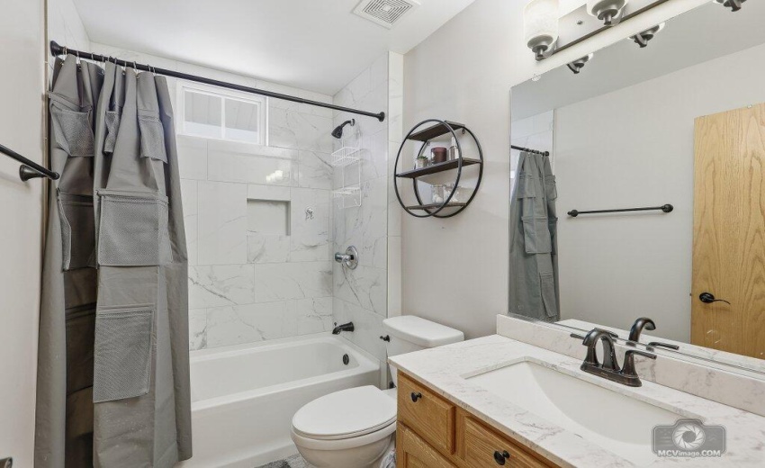 017-1541198thAvenue-Dyer-IN-46311-SMALL