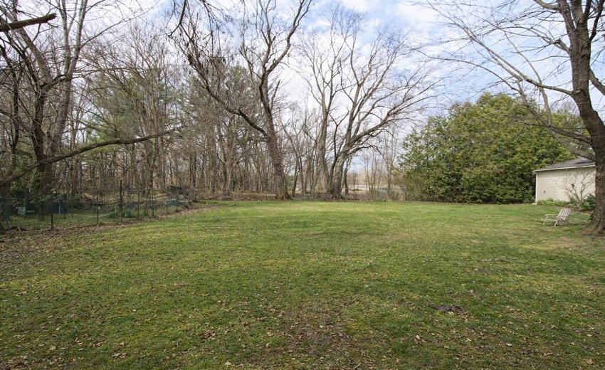 1392 W 300 North side yard