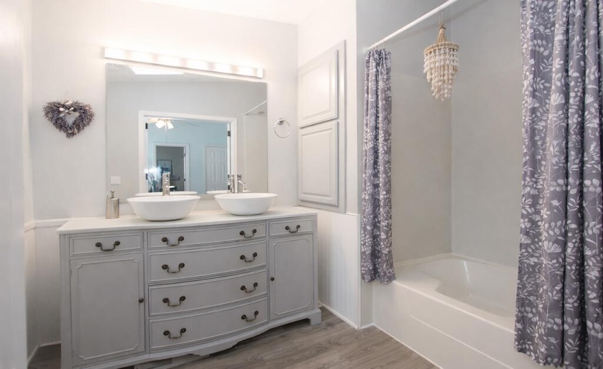 1392 W 300 North primary bathroom