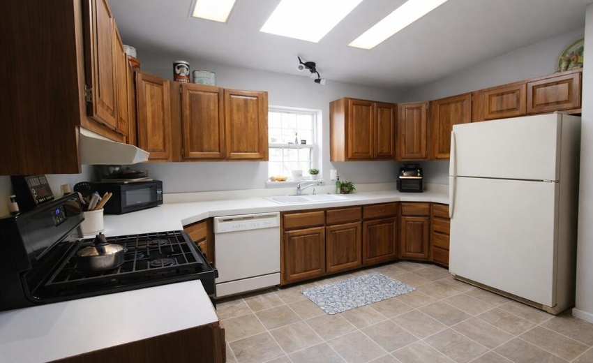 1392 W 300 North kitchen 2