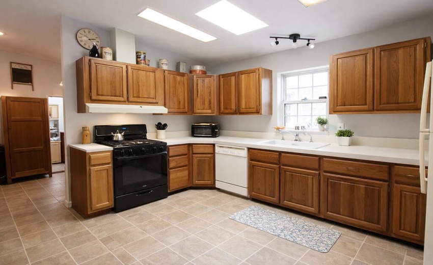 1392 W 300 North kitchen 1