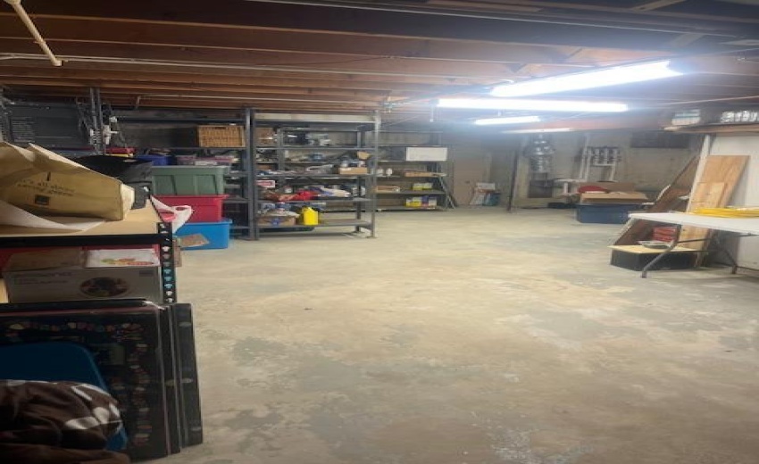 Del Basement Storage area