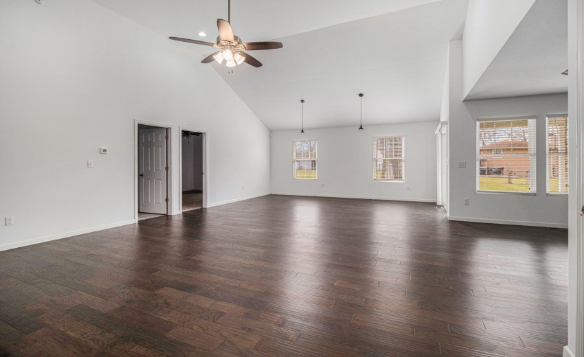 2352 Four Seasons Parkway 5