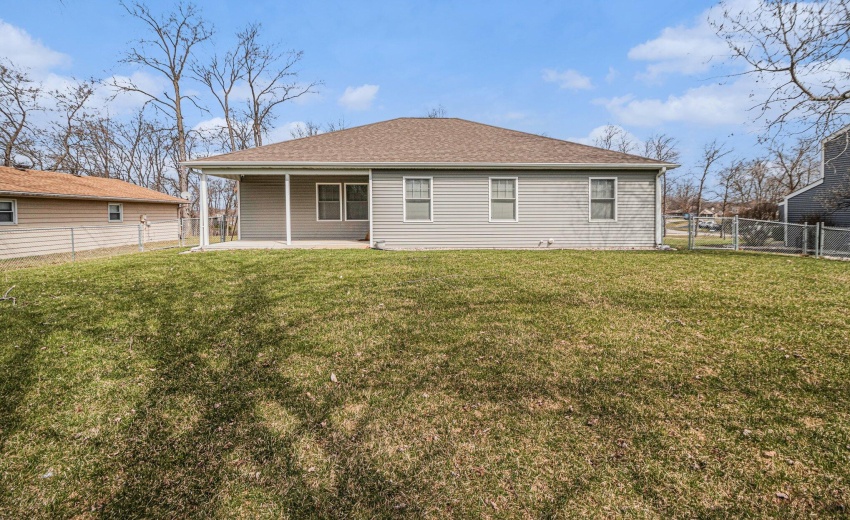 2352 Four Seasons Parkway 2