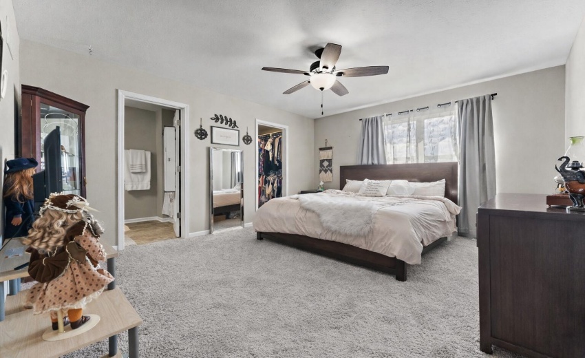 A1C3C813-9C61-467C-B6C2-E359318F6772