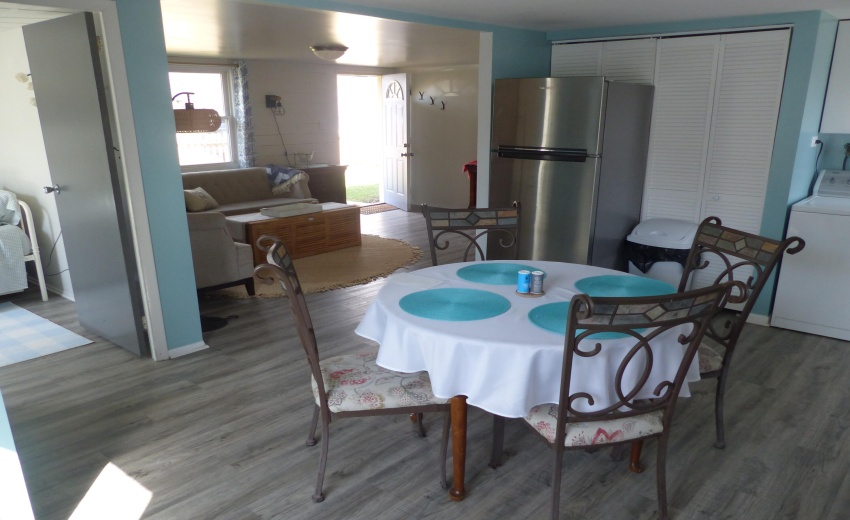 Ohio kitchen to living room