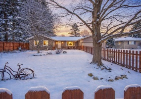 955 200, La Porte, Indiana, 3 Bedrooms Bedrooms, 7 Rooms Rooms,3 BathroomsBathrooms,Residential,For Sale,200,NRA834053 955 200, La Porte, Indiana, 3 Bedrooms Bedrooms, 7 Rooms Rooms,3 BathroomsBathrooms,Residential,For Sale,200,NRA834053