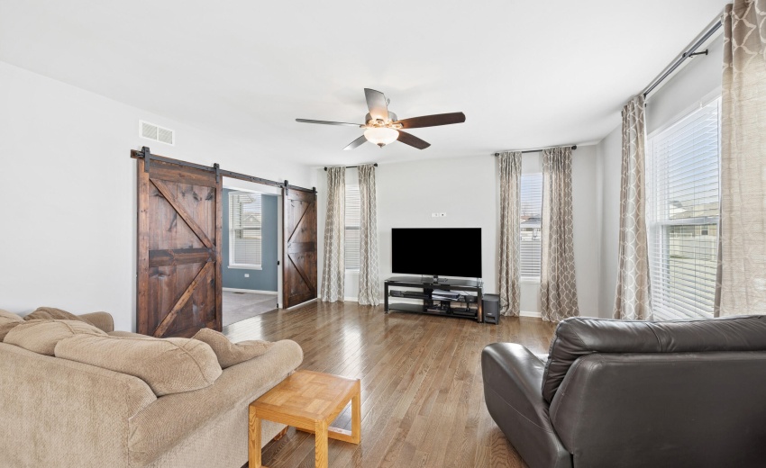 LivingRoom-2