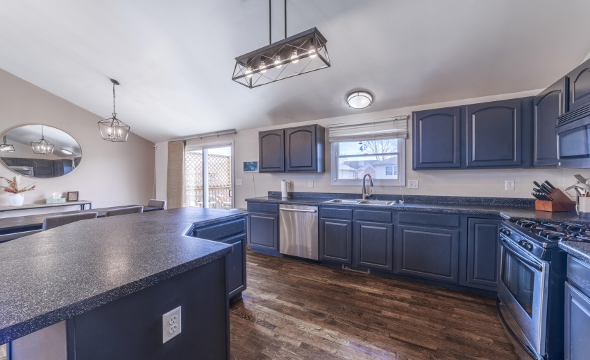 EKitchenIndianTrail0037