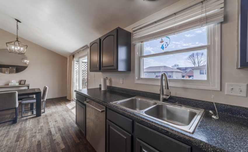 EKitchenIndianTrail0041
