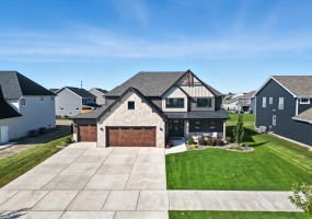 8334 105th Avenue, St. John, Indiana, 5 Bedrooms Bedrooms, 12 Rooms Rooms,4 BathroomsBathrooms,Residential,For Sale,105th,NRA836414