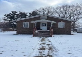 2721 Elkhart, Lake Station, Indiana, 2 Bedrooms Bedrooms, 4 Rooms Rooms,1 BathroomBathrooms,Residential,For Sale,Elkhart,NRA836419