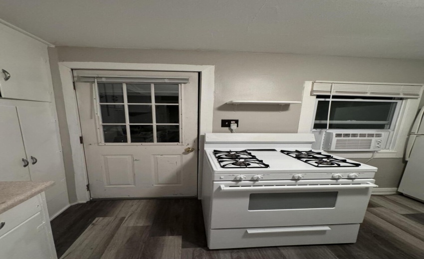 FE4F513F-C5E3-458A-BAC0-BC57B89EA5E6