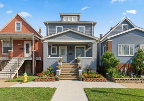 1758 Lincoln Avenue, Whiting, Indiana, 5 Bedrooms Bedrooms, 9 Rooms Rooms,2 BathroomsBathrooms,Residential,For Sale,Lincoln,NRA836446