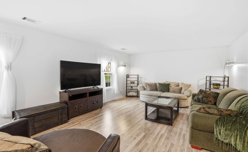 7e0d94f3-0b9e-48ea-8809-fc78b8802ad0_dsc