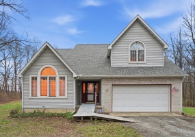 704 Us Hwy 30, Valparaiso, Indiana, 4 Bedrooms Bedrooms, 10 Rooms Rooms,3 BathroomsBathrooms,Residential,For Sale,Us Hwy 30,NRA836508