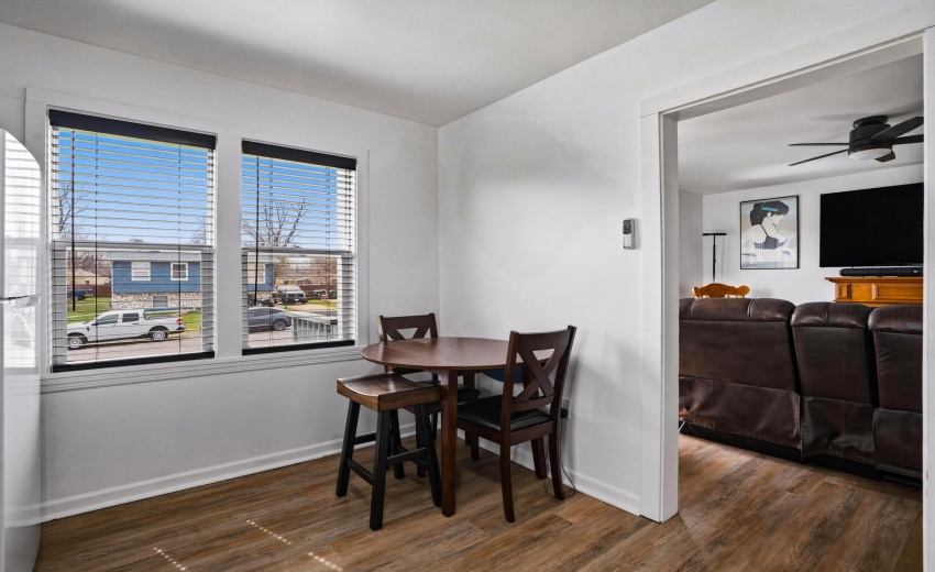 1216W37thPl_Hobart-05