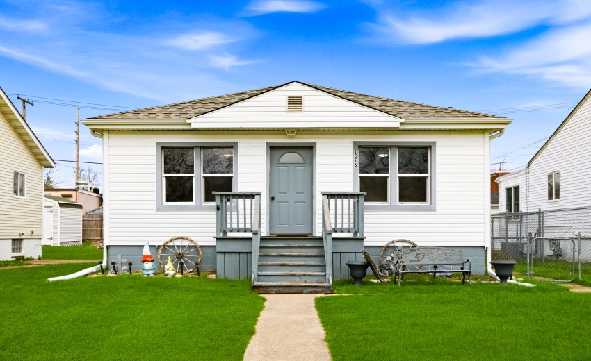 1216W37thPl_Hobart-15