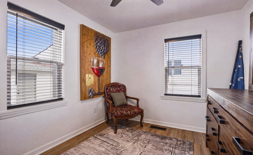 1216W37thPl_Hobart-14