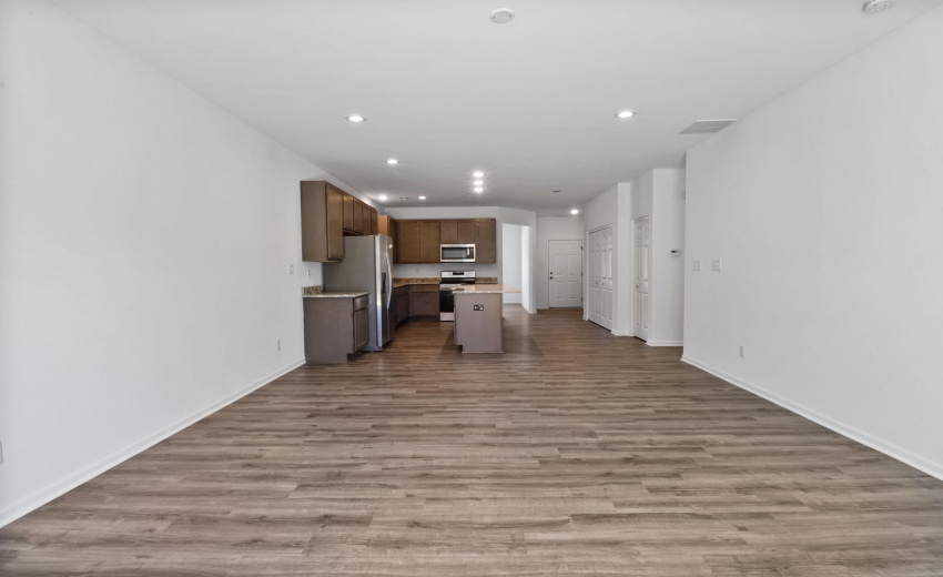 Camelia greatroom from backdoor