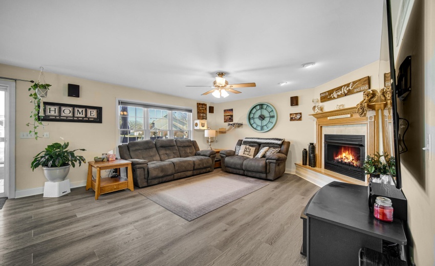 C1544EDF-422E-42C7-AE26-68E8035B0306