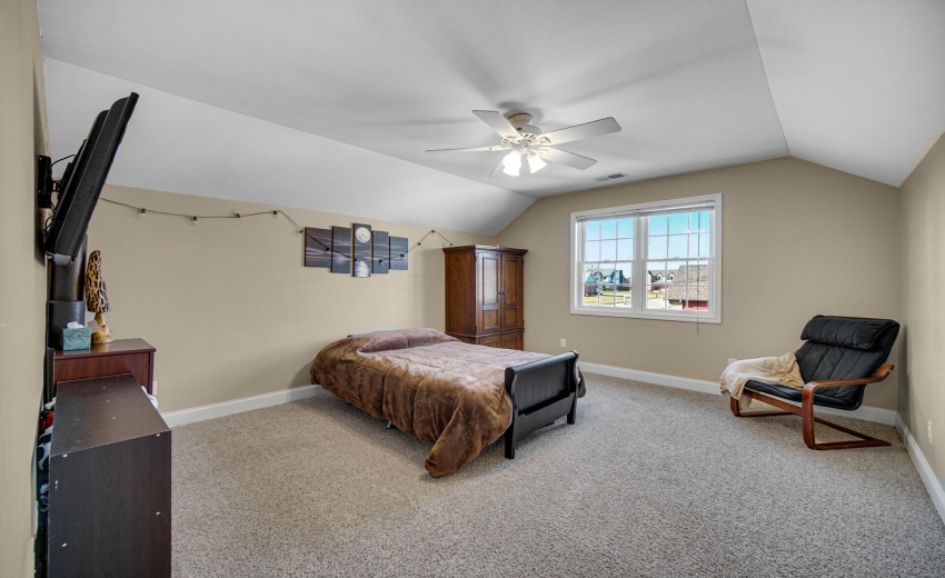 EC7610A9-89EC-419B-A3F4-E163F695F809