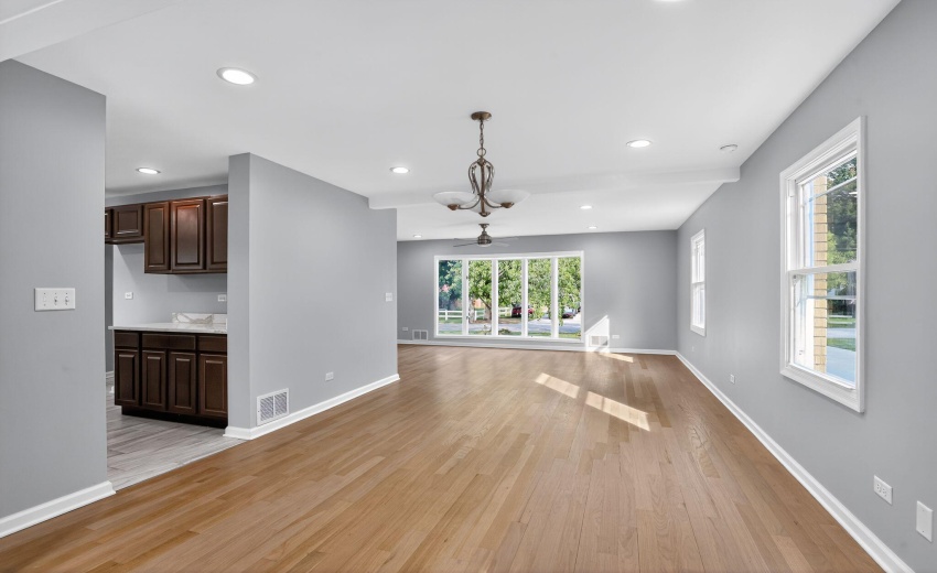 15_8318_Howard_Ave_Munster_IN_46321_USA-