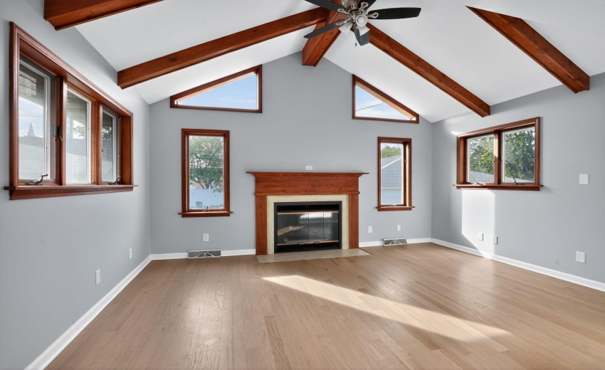 14_8318_Howard_Ave_Munster_IN_46321_USA-