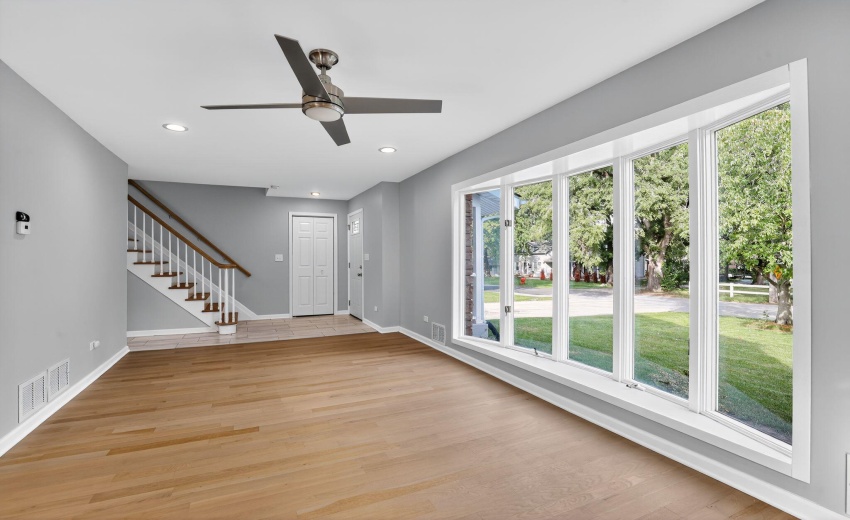 11_8318_Howard_Ave_Munster_IN_46321_USA-