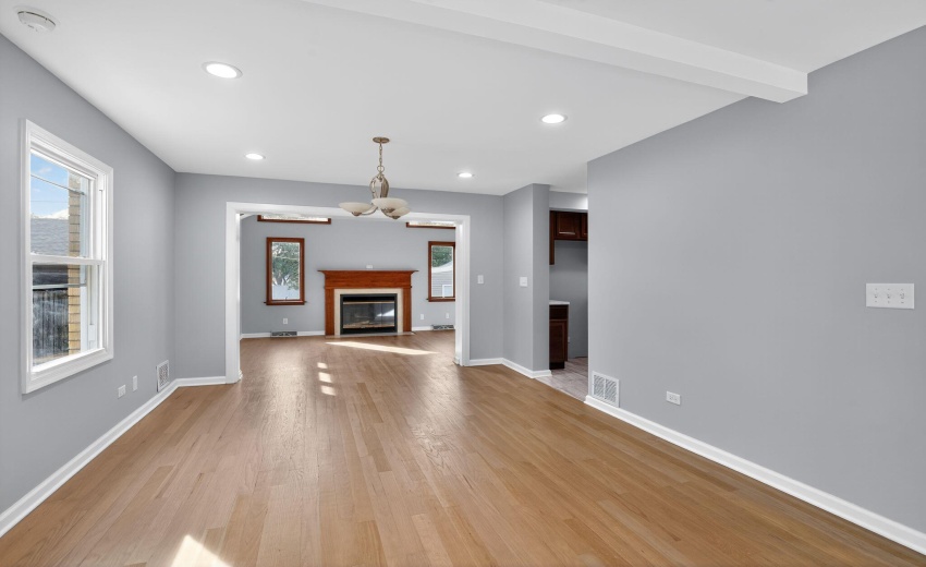 10_8318_Howard_Ave_Munster_IN_46321_USA-