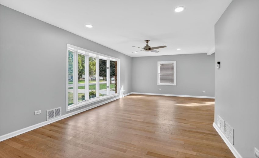 07_8318_Howard_Ave_Munster_IN_46321_USA-