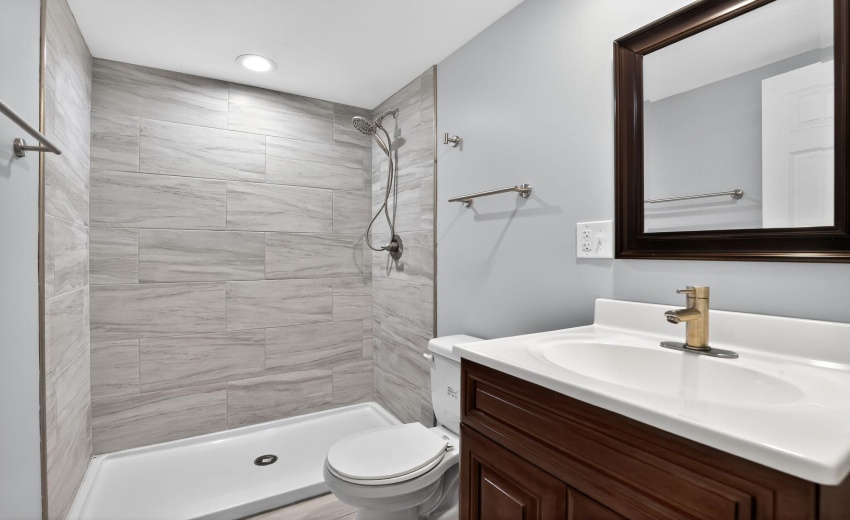 27_8318_Howard_Ave_Munster_IN_46321_USA-