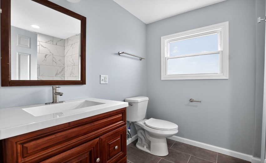 26_8318_Howard_Ave_Munster_IN_46321_USA-