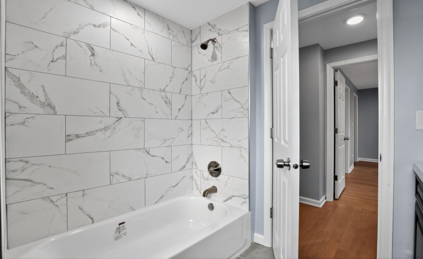 25_8318_Howard_Ave_Munster_IN_46321_USA-