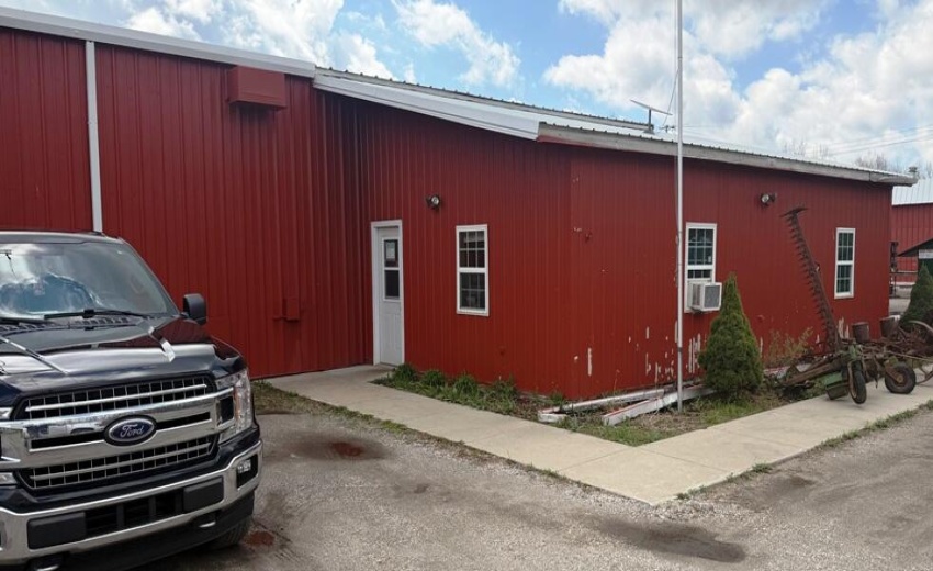 324 Liberty St. Walkerton, In pic 5