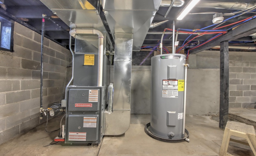 IMG_9223_4_5_6_7_8Interior 3