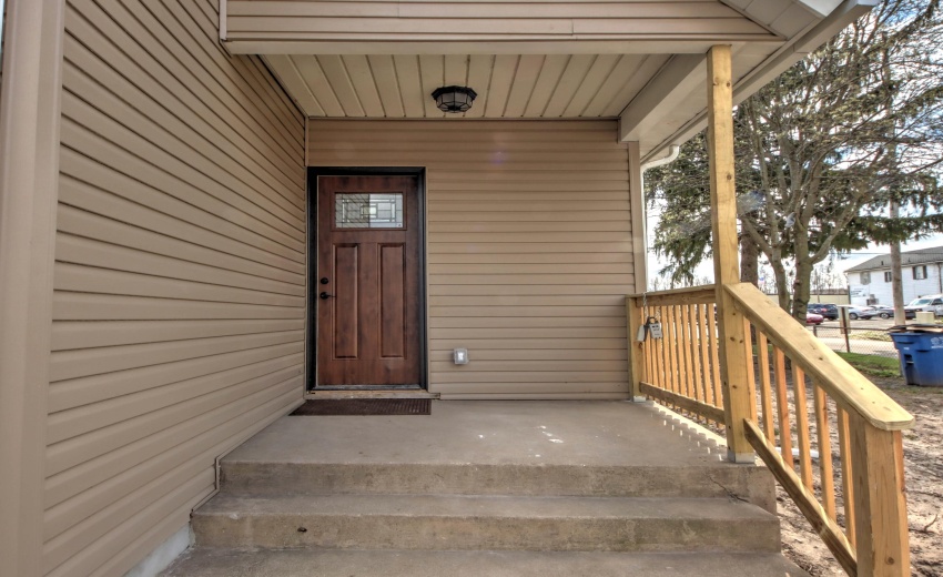 IMG_9013_4_5_6_7_8Interior 3