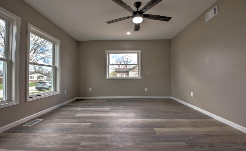 IMG_9025_26_27_28_29_30Interior 3