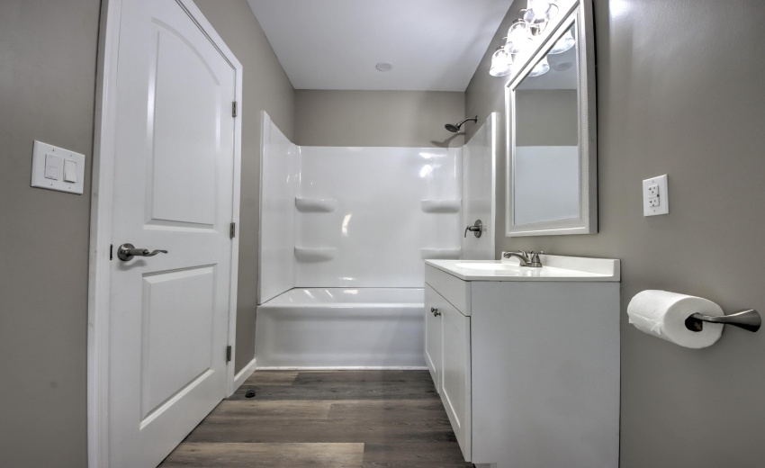 IMG_9067_68_69_70_71_72Interior 3